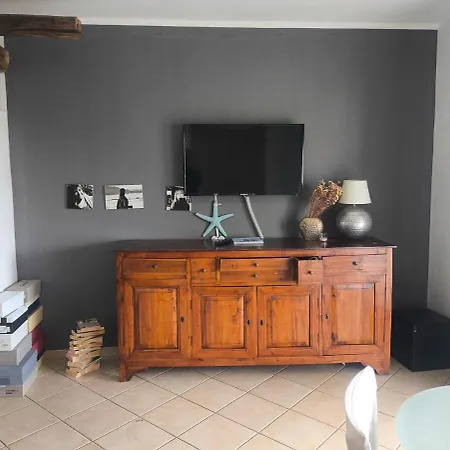 Apartment Casa Zephyr By La Via Del Mare Viaggi E Vacanze